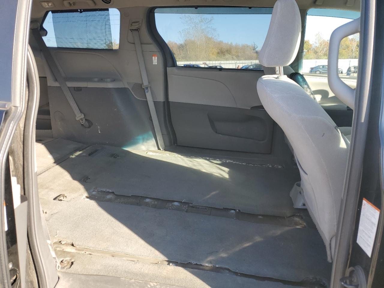 2017 Toyota Sienna Le VIN: 5TDKZ3DC3HS854512 Lot: 89645375