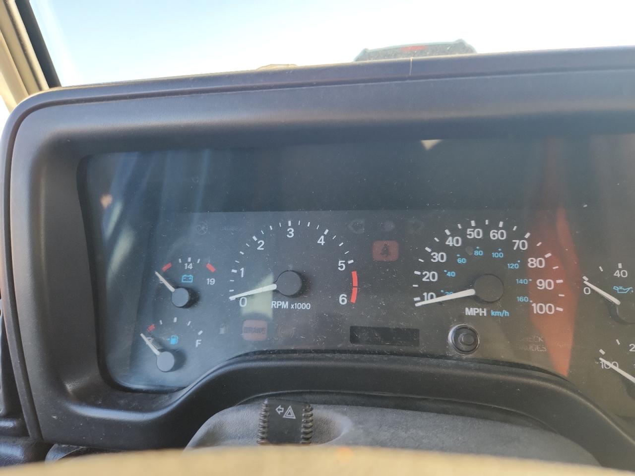 1999 Jeep Wrangler / Tj Se VIN: 1J4FY29P3XP439266 Lot: 87313535