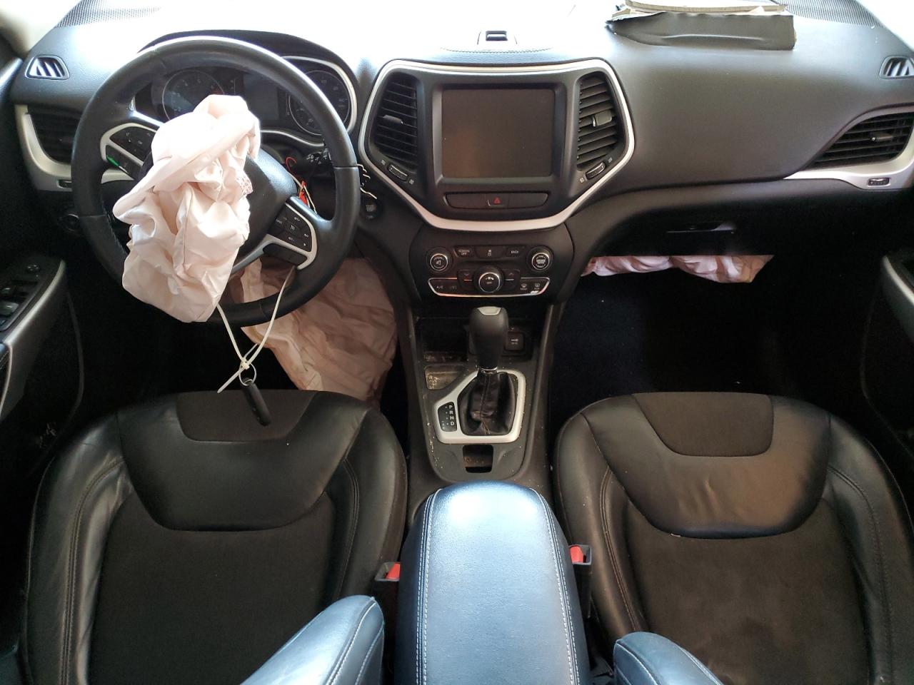 2018 Jeep Cherokee Latitude Plus VIN: 1C4PJLLB4JD568904 Lot: 89738695