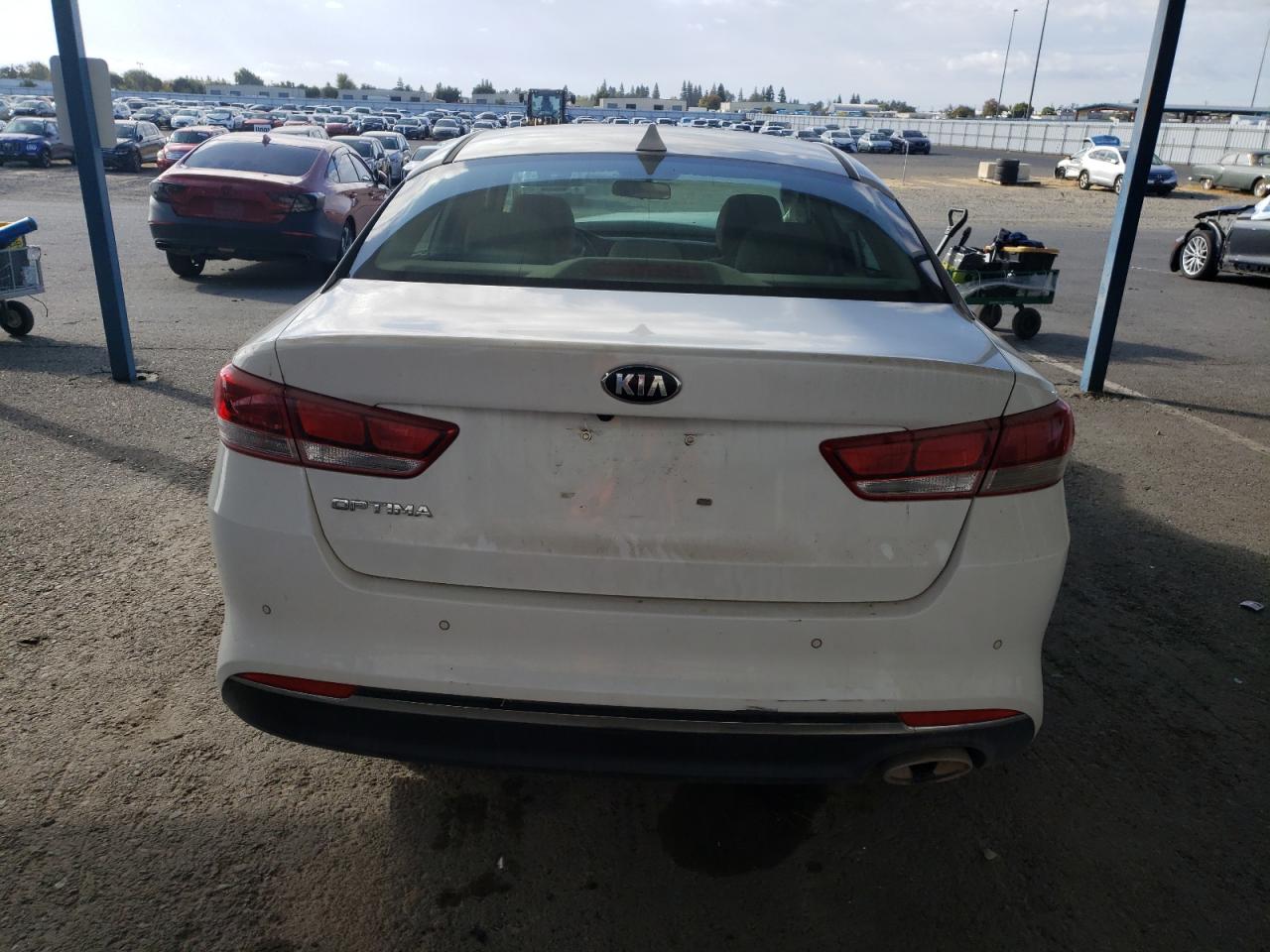 2018 Kia Optima Lx VIN: 5XXGT4L33JG269533 Lot: 86332515