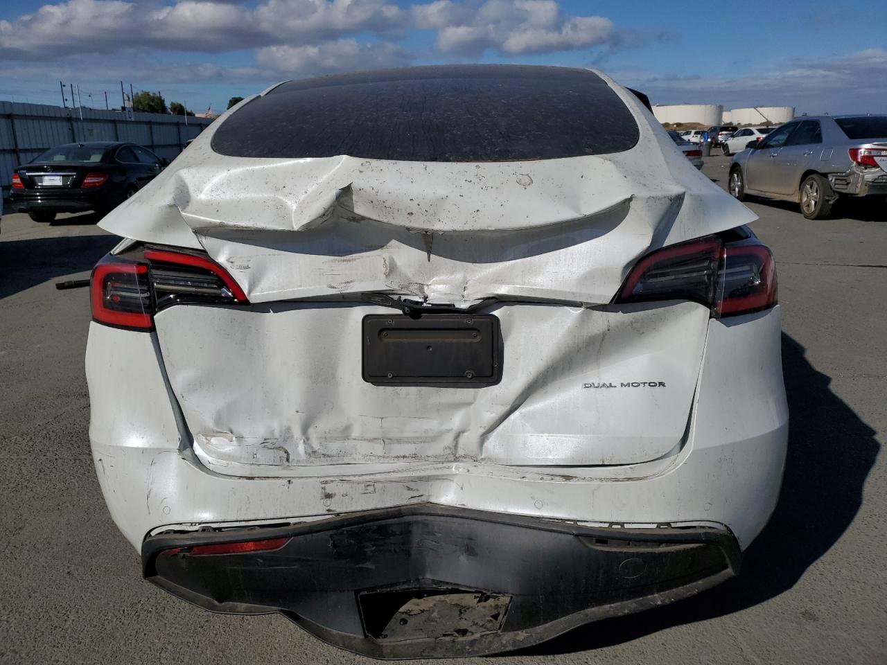 2020 Tesla Model Y VIN: 5YJYGDEE3LF038807 Lot: 85012205