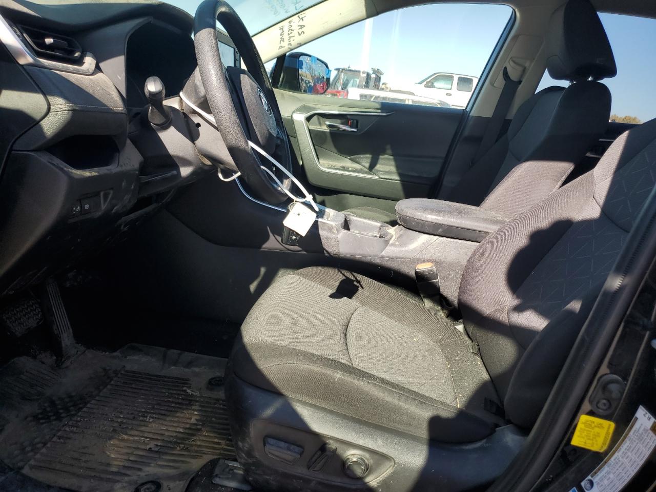 2020 Toyota Rav4 Xle VIN: JTMP1RFV8LJ037475 Lot: 90684035