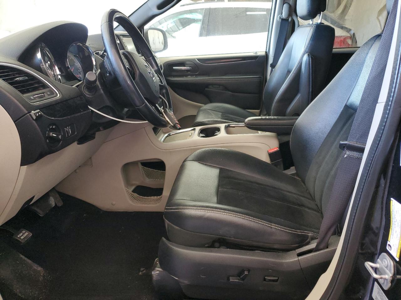 2017 Dodge Grand Caravan Sxt VIN: 2C4RDGCG4HR685232 Lot: 86666575