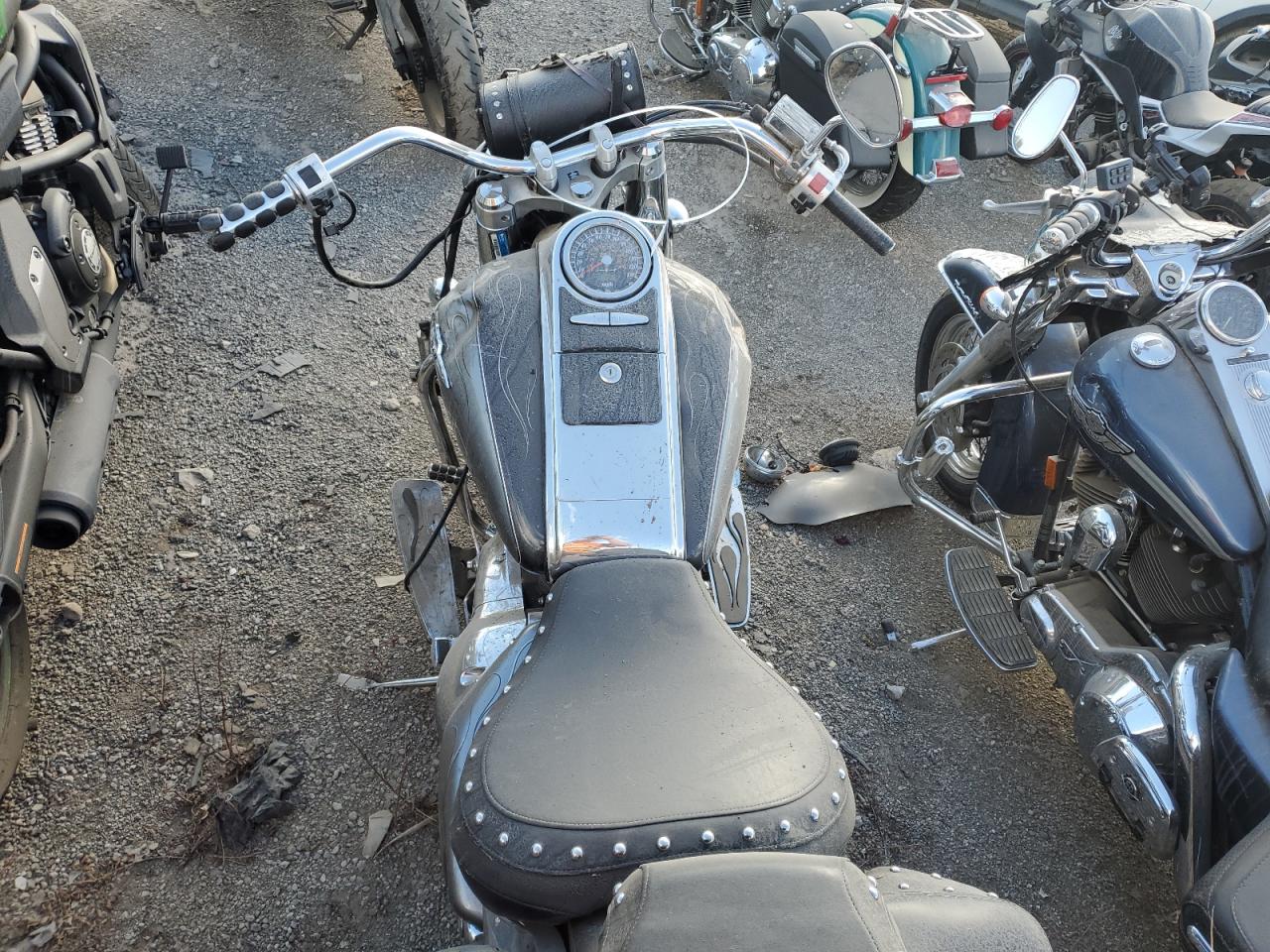 2005 Suzuki C90 VIN: JS1VY52A952104008 Lot: 81082985