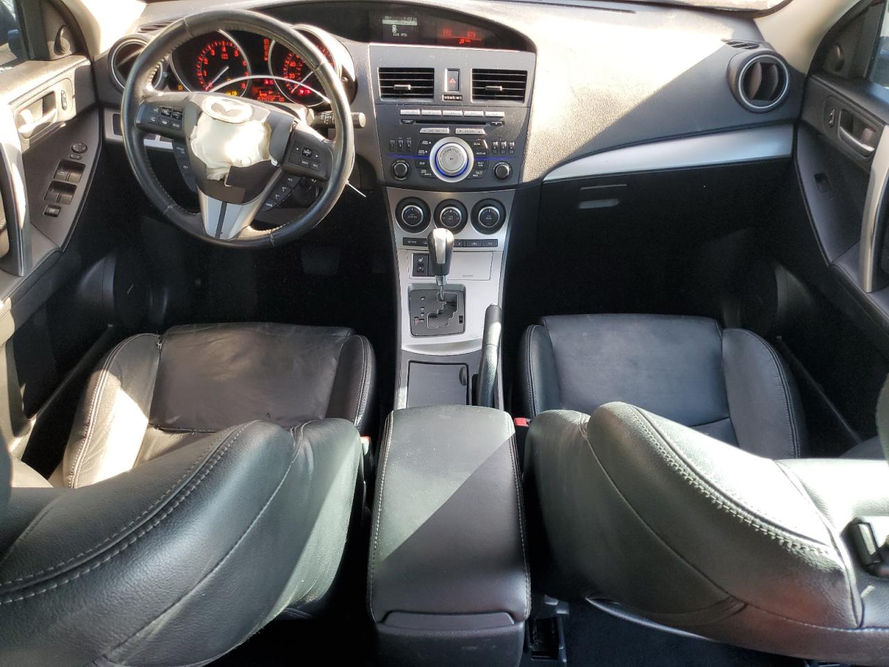 2010 Mazda 3 S VIN: JM1BL1H53A1132641 Lot: 81963295