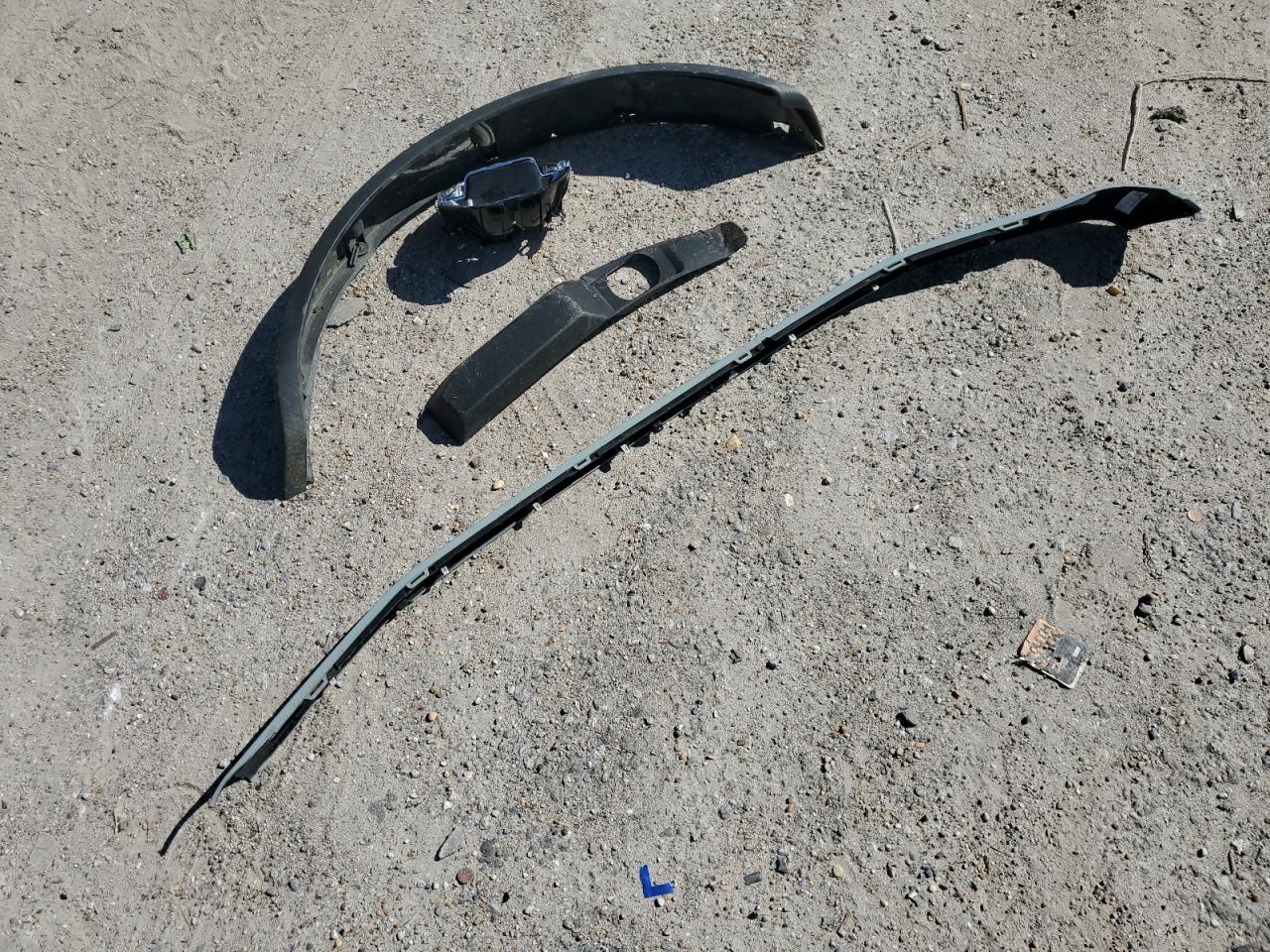 2023 Ford Bronco Base VIN: 1FMDE5DH6PLB56855 Lot: 84615065