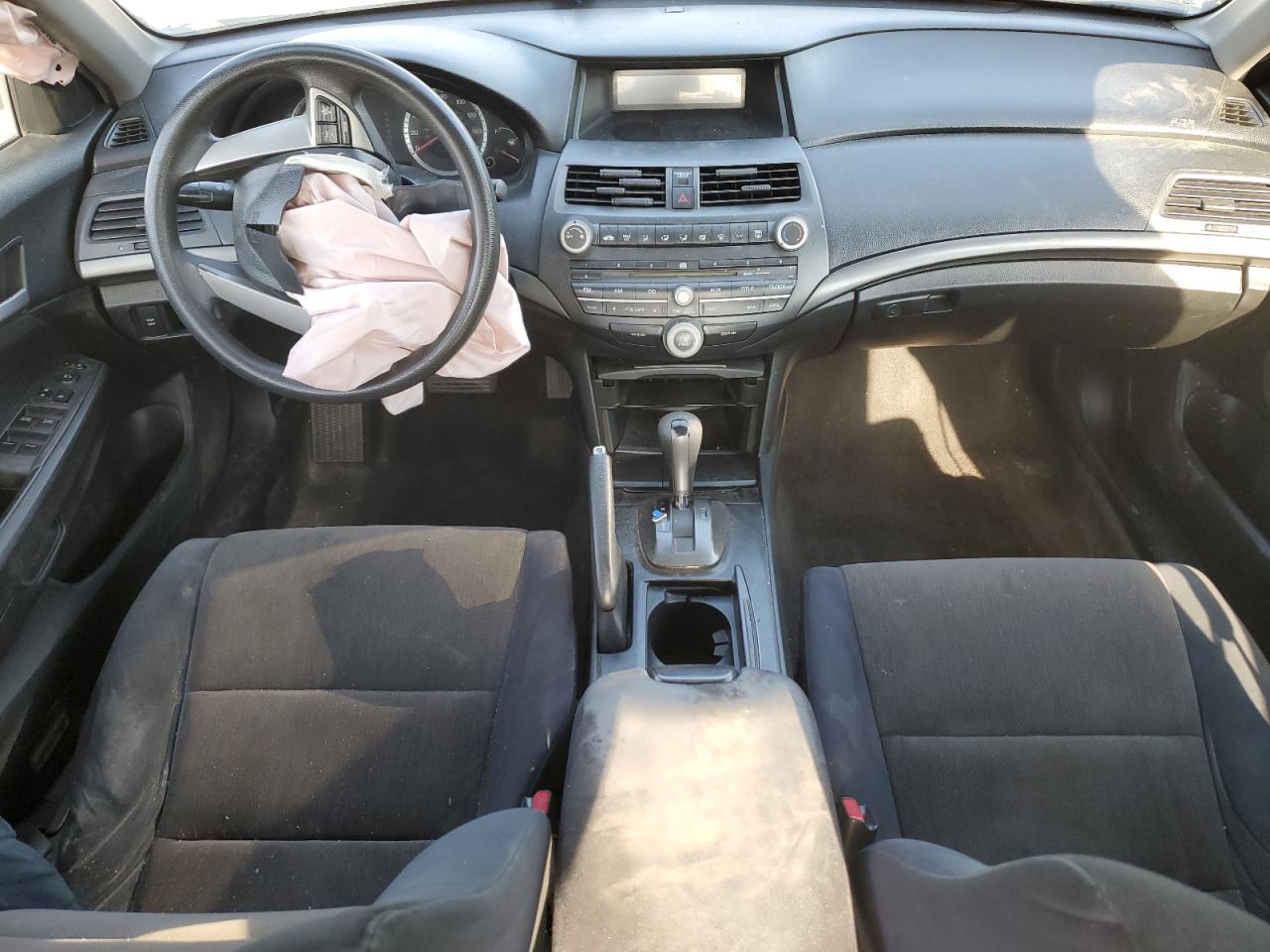 2008 Honda Accord Lx VIN: JHMCP26308C061590 Lot: 81982175