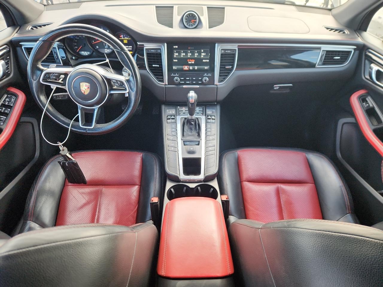 2017 Porsche Macan VIN: WP1AA2A52HLB04134 Lot: 84925975