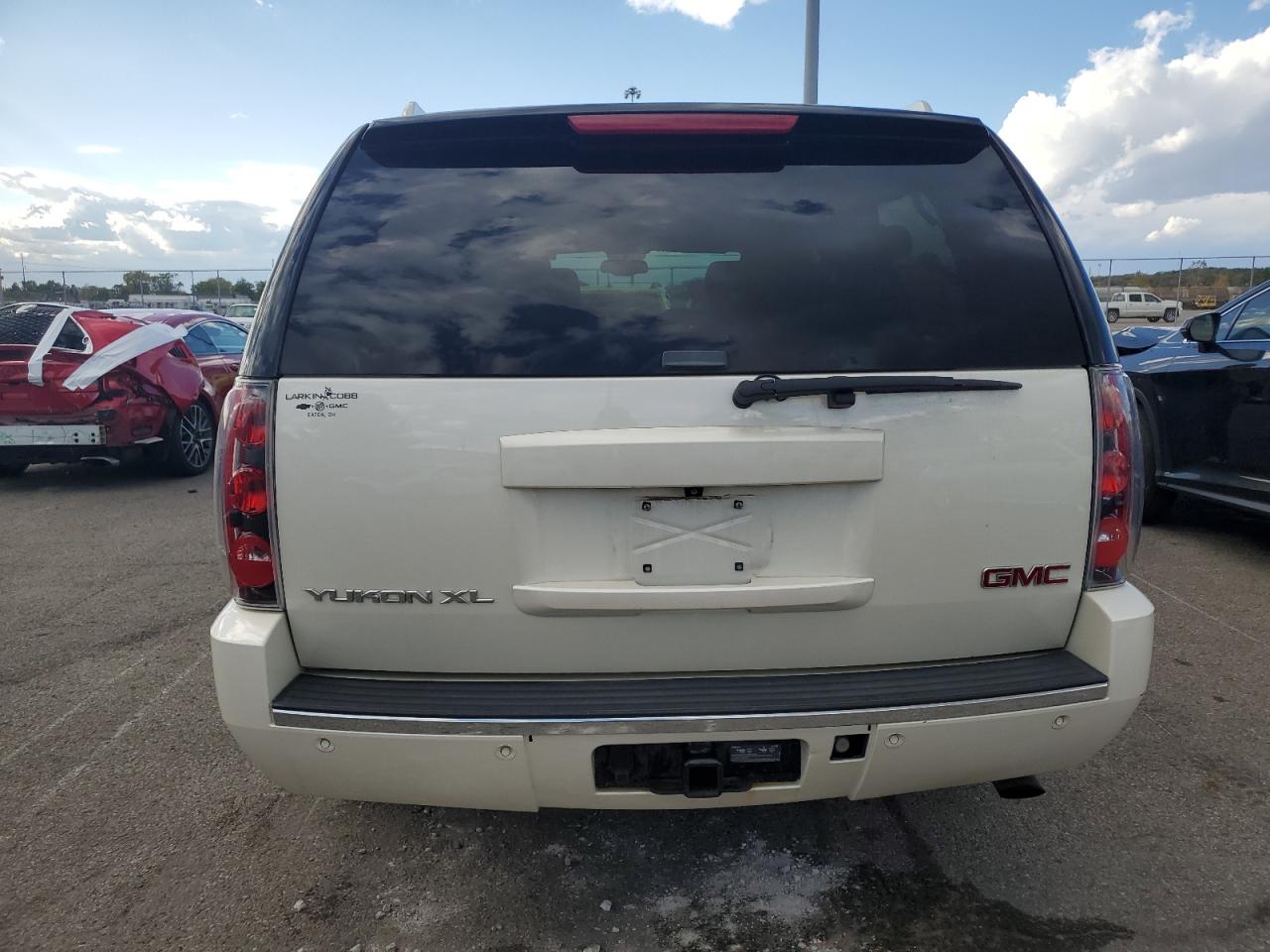 2014 GMC Yukon Xl Denali VIN: 1GKS2MEF4ER191484 Lot: 87251225