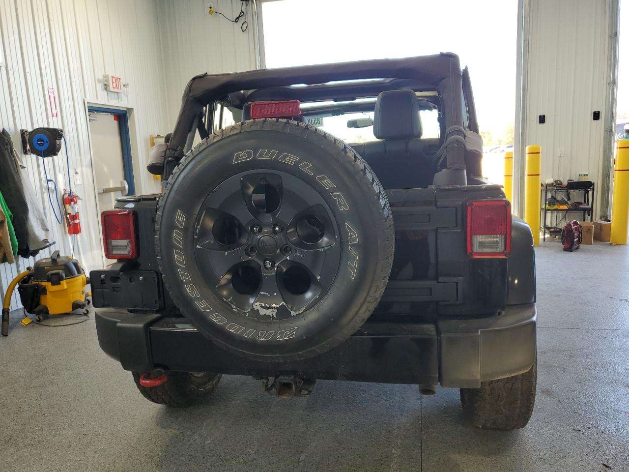 2016 Jeep Wrangler Unlimited Sahara VIN: 1C4BJWEGXGL100288 Lot: 85382165
