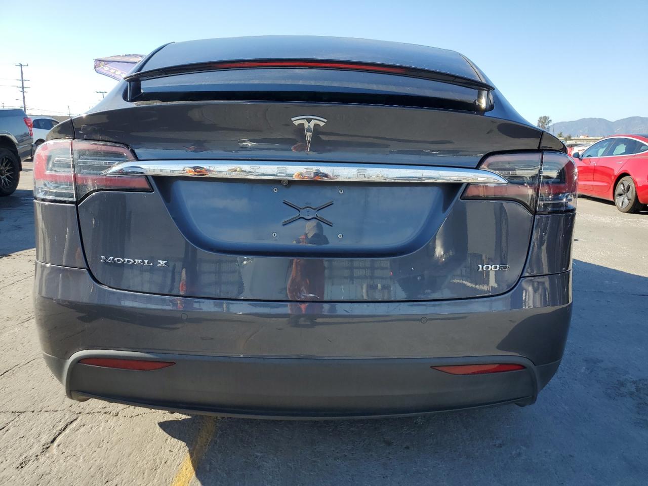 2018 Tesla Model X VIN: 5YJXCDE29JF092218 Lot: 86470835