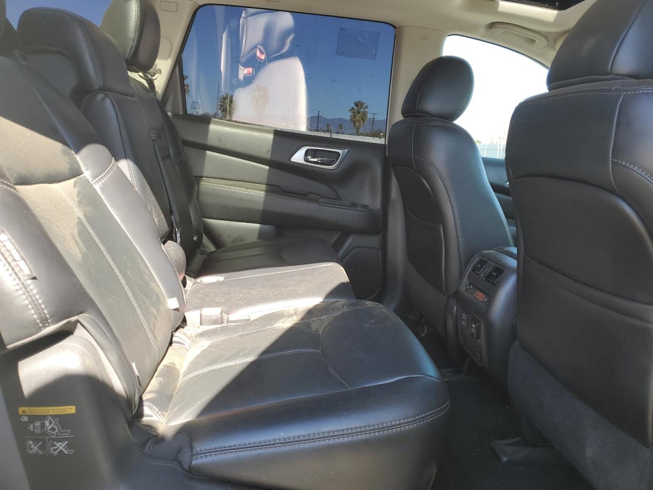 2018 Nissan Pathfinder S VIN: 5N1DR2MNXJC612033 Lot: 86654975