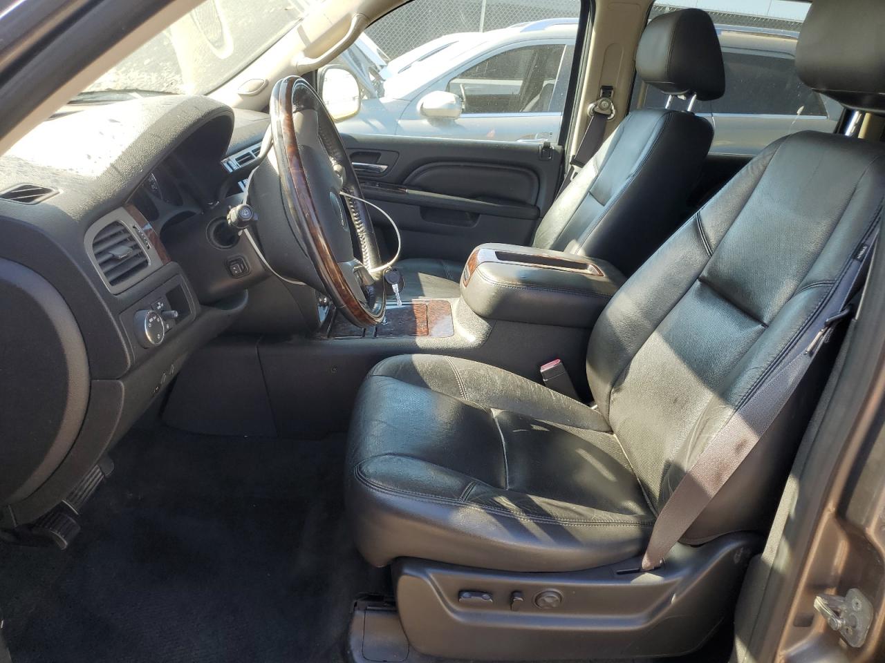 2012 GMC Yukon Xl Denali VIN: 1GKS2MEF6CR138038 Lot: 82149845