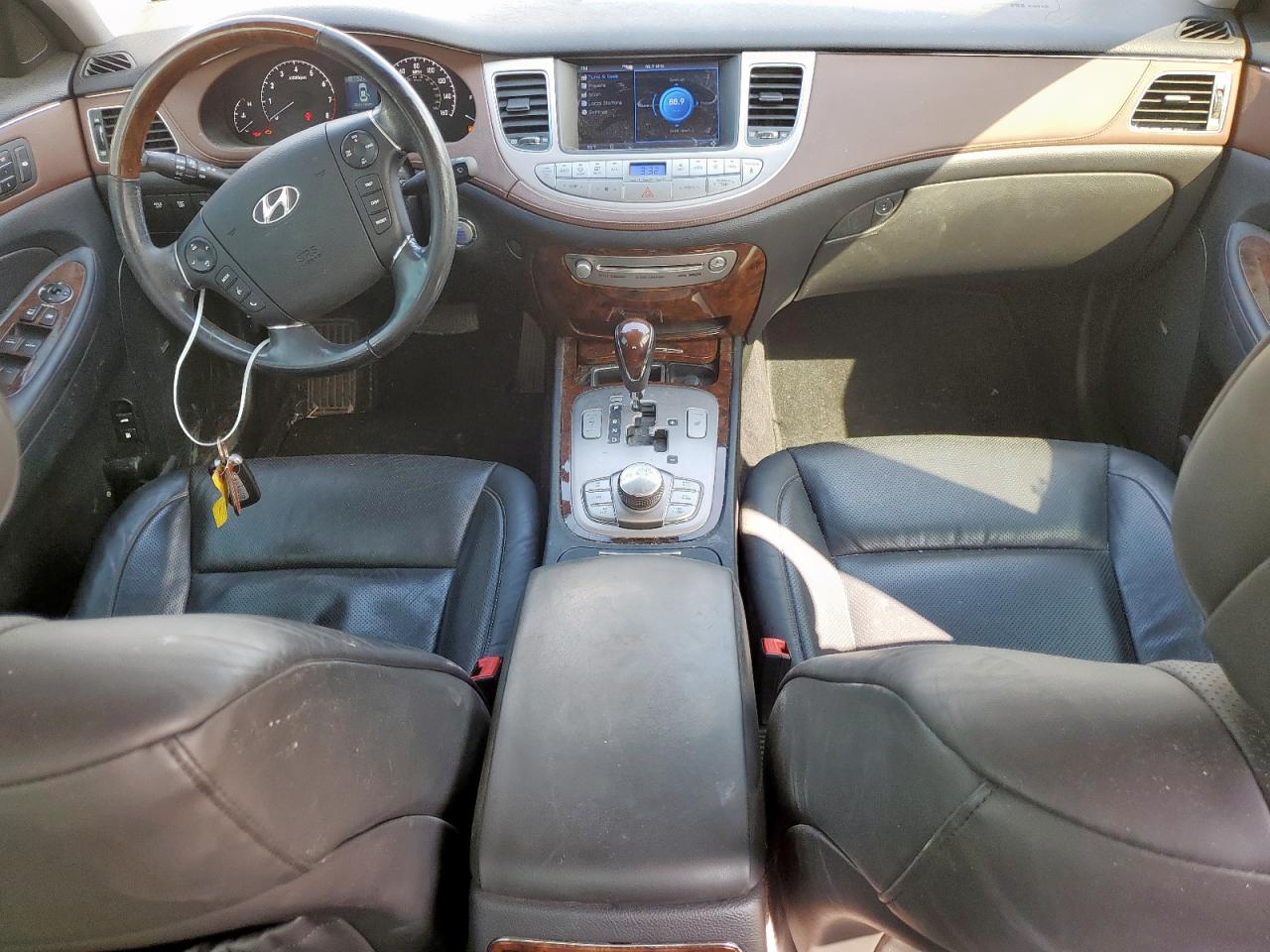 2009 Hyundai Genesis 4.6L VIN: KMHGC46FX9U031850 Lot: 86155105