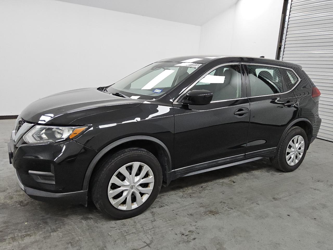 2020 Nissan Rogue S black null gas 5N1AT2MV7LC737627 photo #1