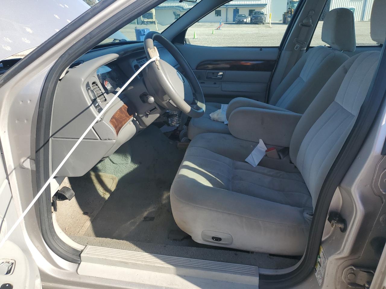 2005 Mercury Grand Marquis Gs VIN: 2MEFM74W95X660597 Lot: 89587335