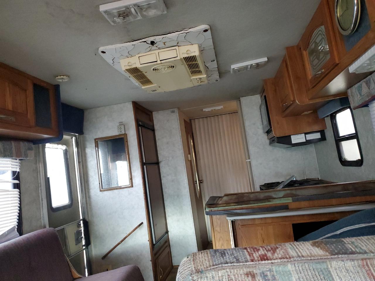 1996 Ford Econoline E350 Cutaway Van VIN: 1FDKE30G6THA95268 Lot: 87459245