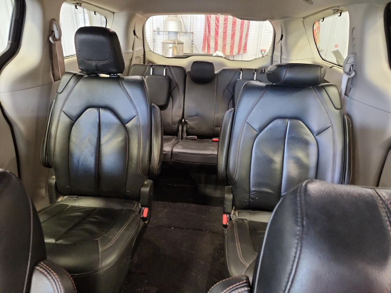 2018 Chrysler Pacifica Touring L VIN: 2C4RC1BG3JR128237 Lot: 87391365