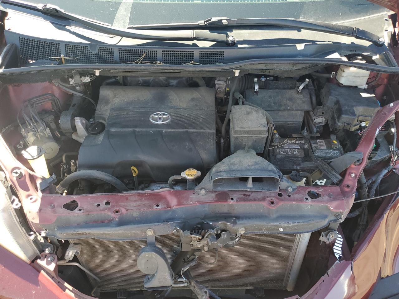 2011 Toyota Sienna Xle VIN: 5TDYK3DC5BS110917 Lot: 84935105