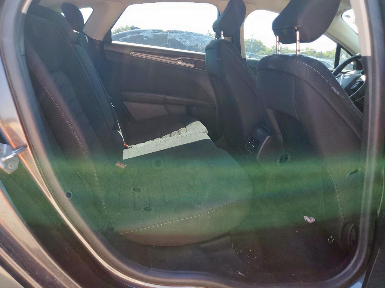 2020 Ford Fusion Se VIN: 3FA6P0LUXLR111072 Lot: 82106935