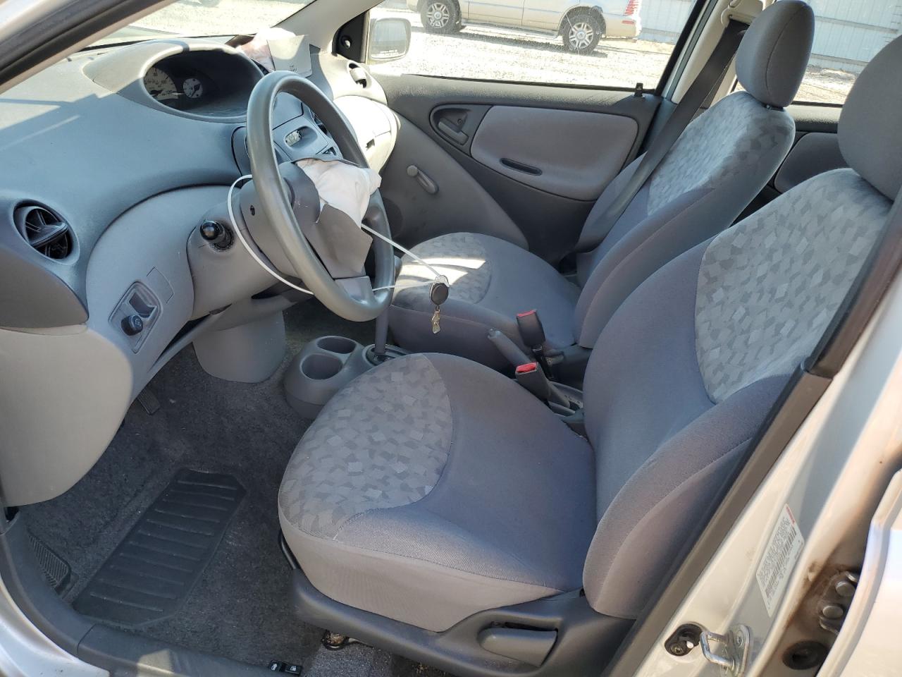 2000 Toyota Echo VIN: JTDBT1238Y0079751 Lot: 84866895