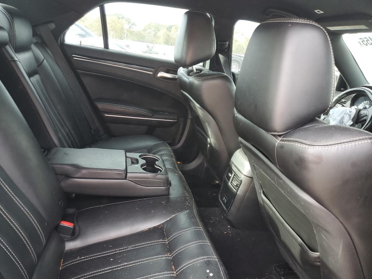 2019 Chrysler 300 S VIN: 2C3CCAGG5KH586369 Lot: 82686455