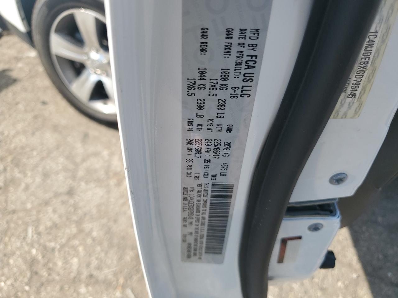 2016 Jeep Compass Latitude VIN: 1C4NJDEBXGD795145 Lot: 85694475