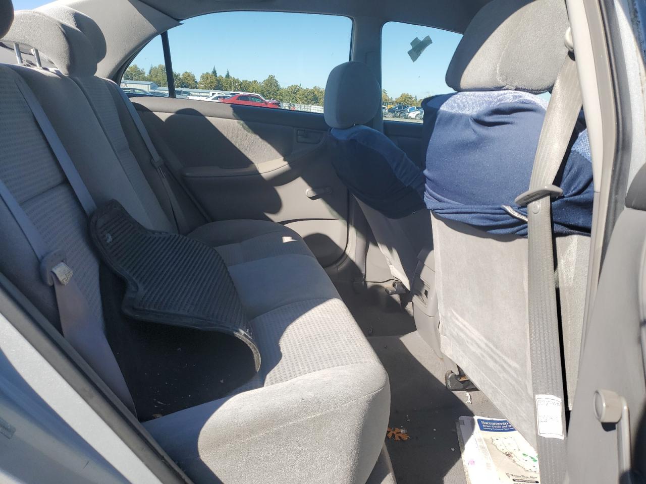 2005 Toyota Corolla Ce VIN: 1NXBR32E65Z418437 Lot: 82503625