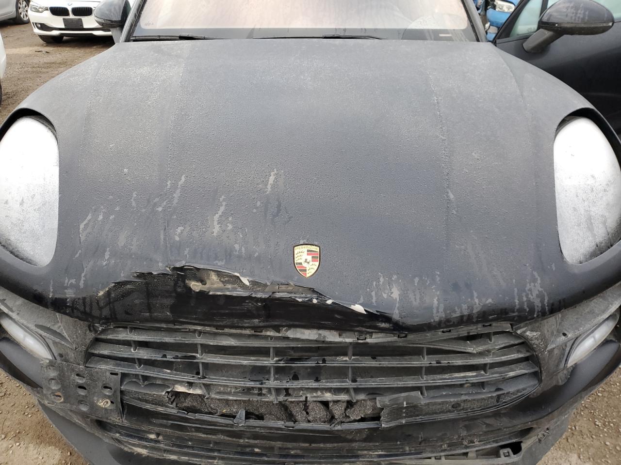 2019 Porsche Macan S VIN: WP1AB2A53KLB33131 Lot: 89615815