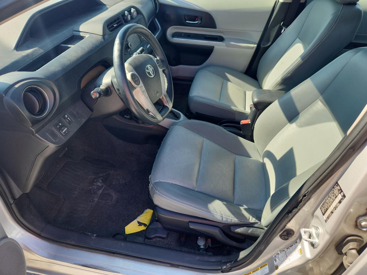 2014 Toyota Prius C VIN: JTDKDTB37E1071476 Lot: 86231215