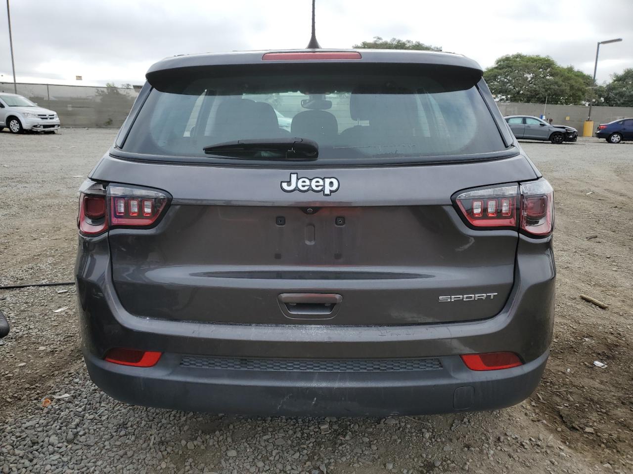 2020 Jeep Compass Sport VIN: 3C4NJCAB5LT253083 Lot: 82331125