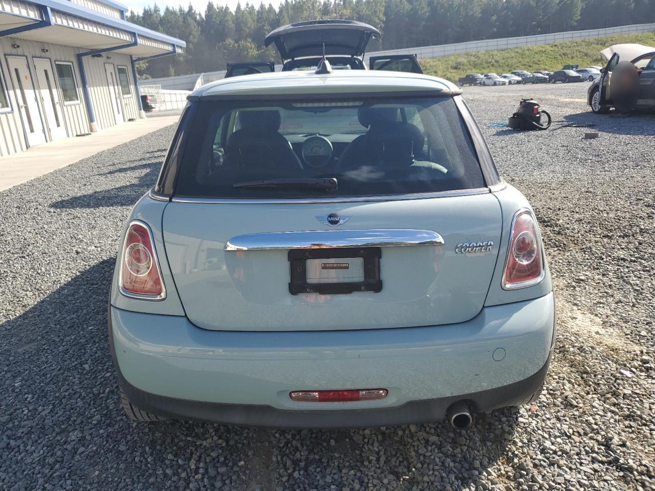 2013 Mini Cooper VIN: WMWSU3C55DT683935 Lot: 82300335