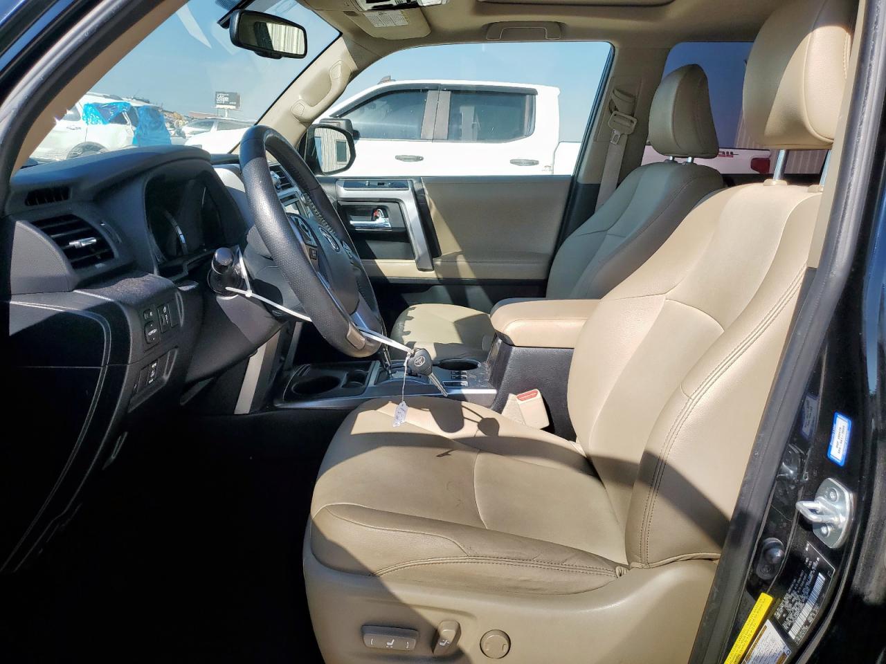 2015 Toyota 4Runner Sr5 VIN: JTEZU5JR0F5105599 Lot: 82001775