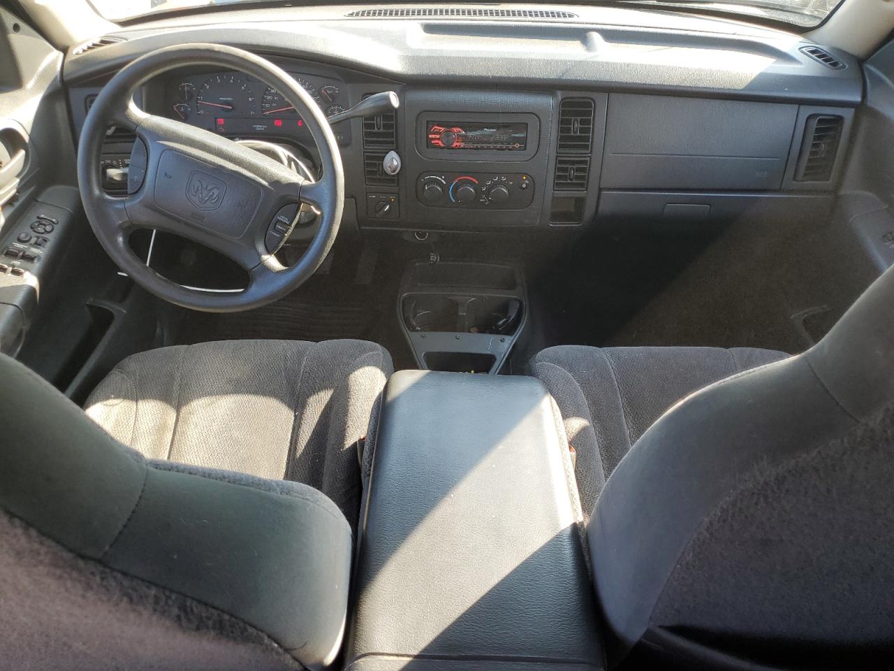 2002 Dodge Dakota Quad Slt VIN: 1B7HG48N12S644670 Lot: 82342675