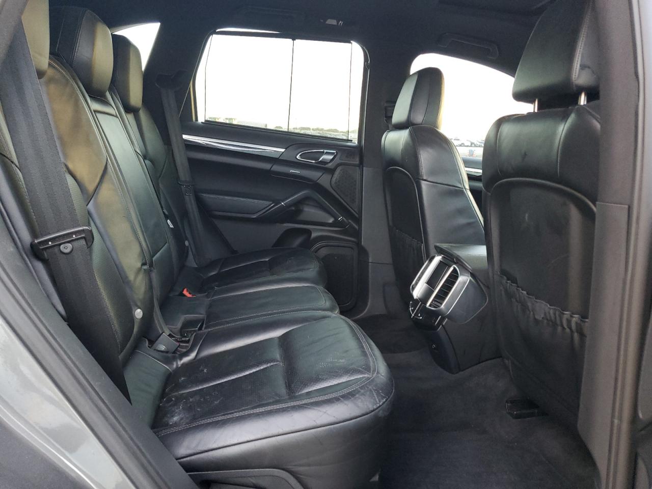 2012 Porsche Cayenne VIN: WP1AA2A21CLA01124 Lot: 86288195