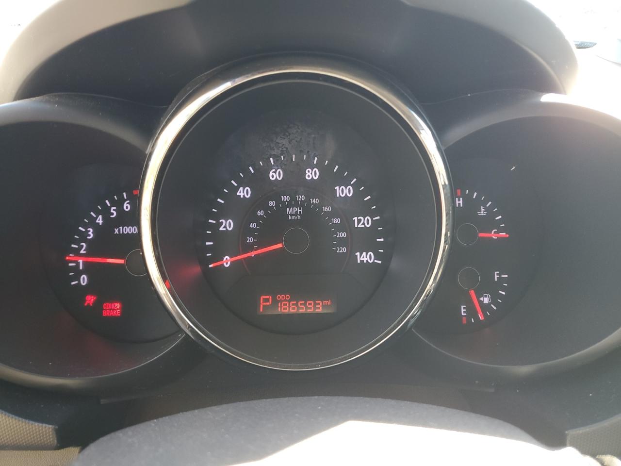 2010 Kia Soul + VIN: KNDJT2A23A7105387 Lot: 84911885