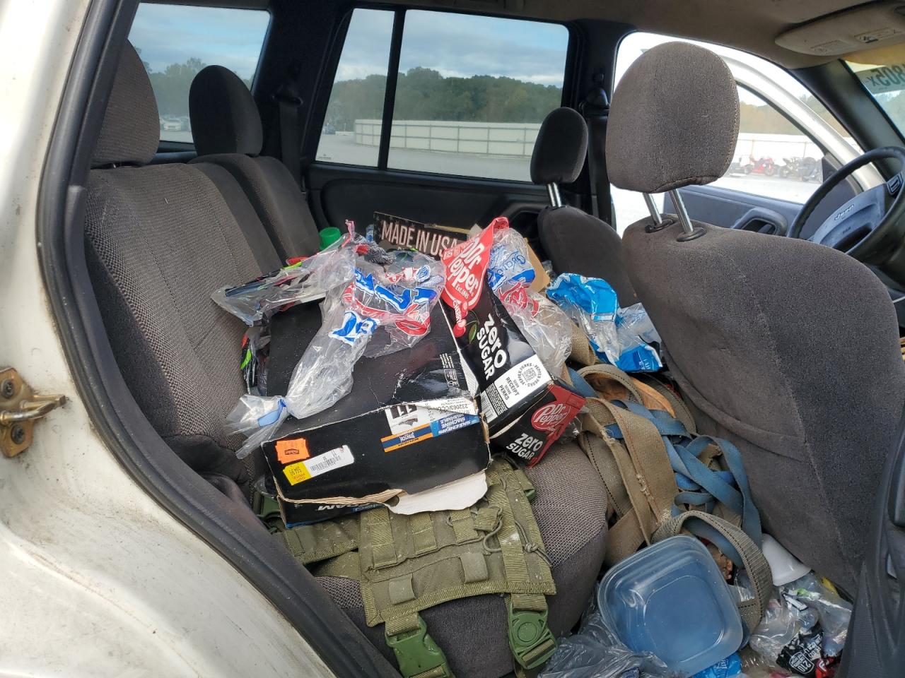 2001 Jeep Grand Cherokee Laredo VIN: 1J4GX48SX1C637236 Lot: 82461805