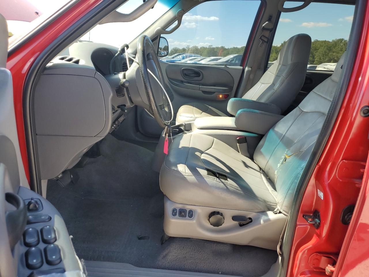 2001 Ford F150 Supercrew VIN: 1FTRW08L11KF38832 Lot: 84658645