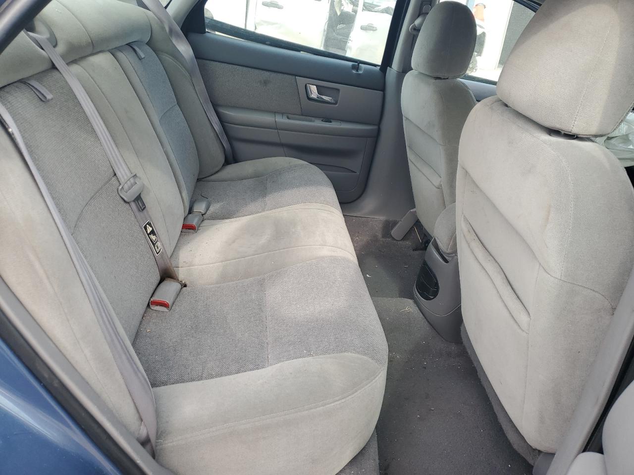 2000 Ford Taurus Ses VIN: 1FAFP55U0YG121716 Lot: 86521675