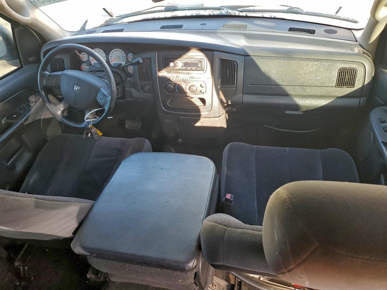 2004 Dodge Ram 1500 St VIN: 1D7HA18D94J265924 Lot: 90708895