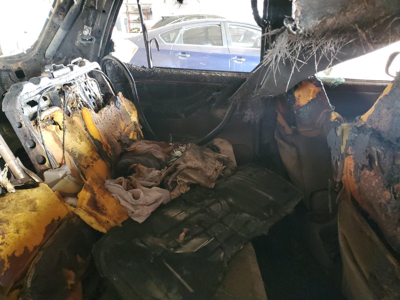 2006 Toyota Sequoia Sr5 VIN: 5TDZT34A06S283038 Lot: 85877025