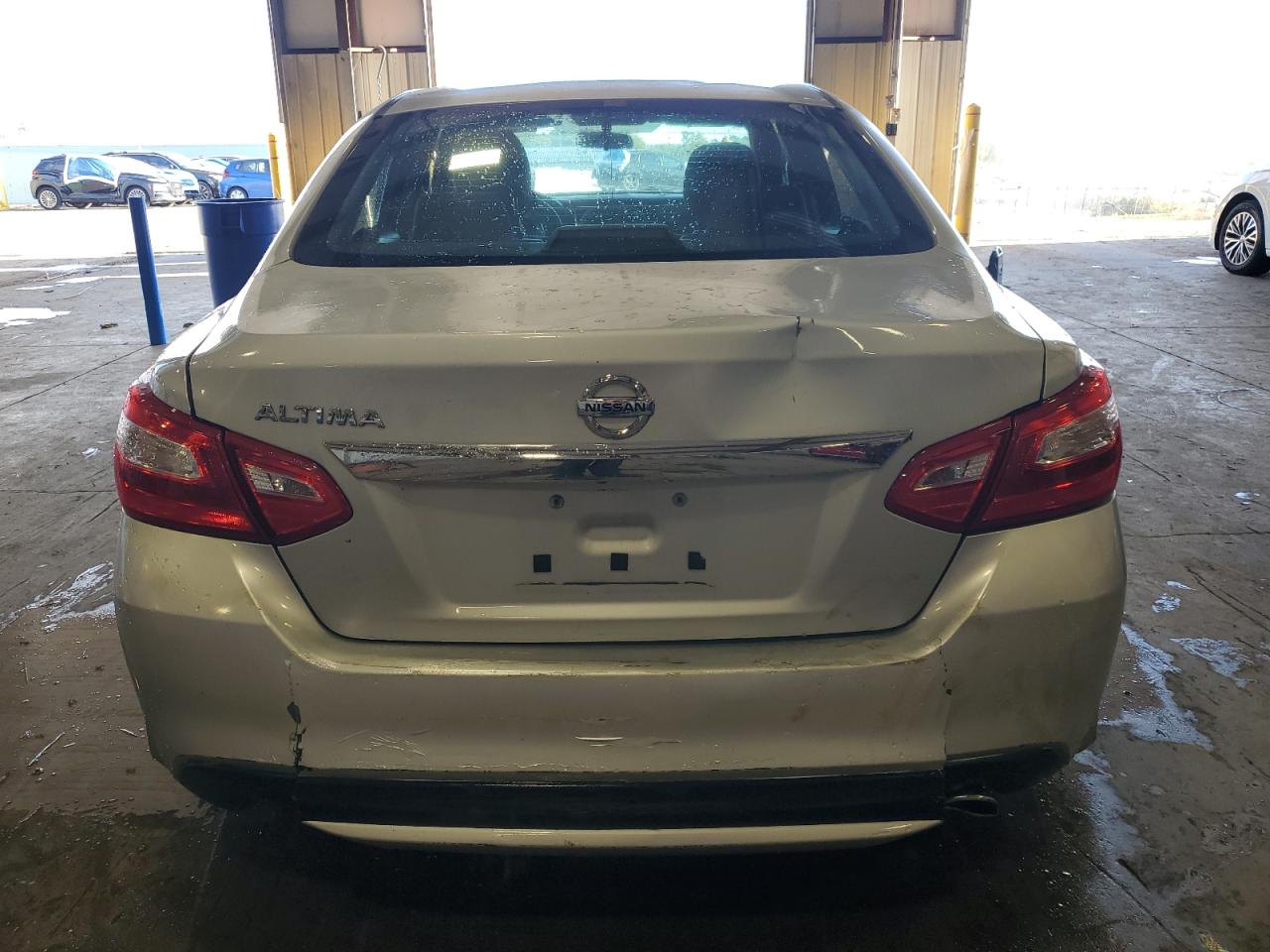 2017 Nissan Altima 2.5 VIN: 1N4AL3AP0HN332016 Lot: 81084395