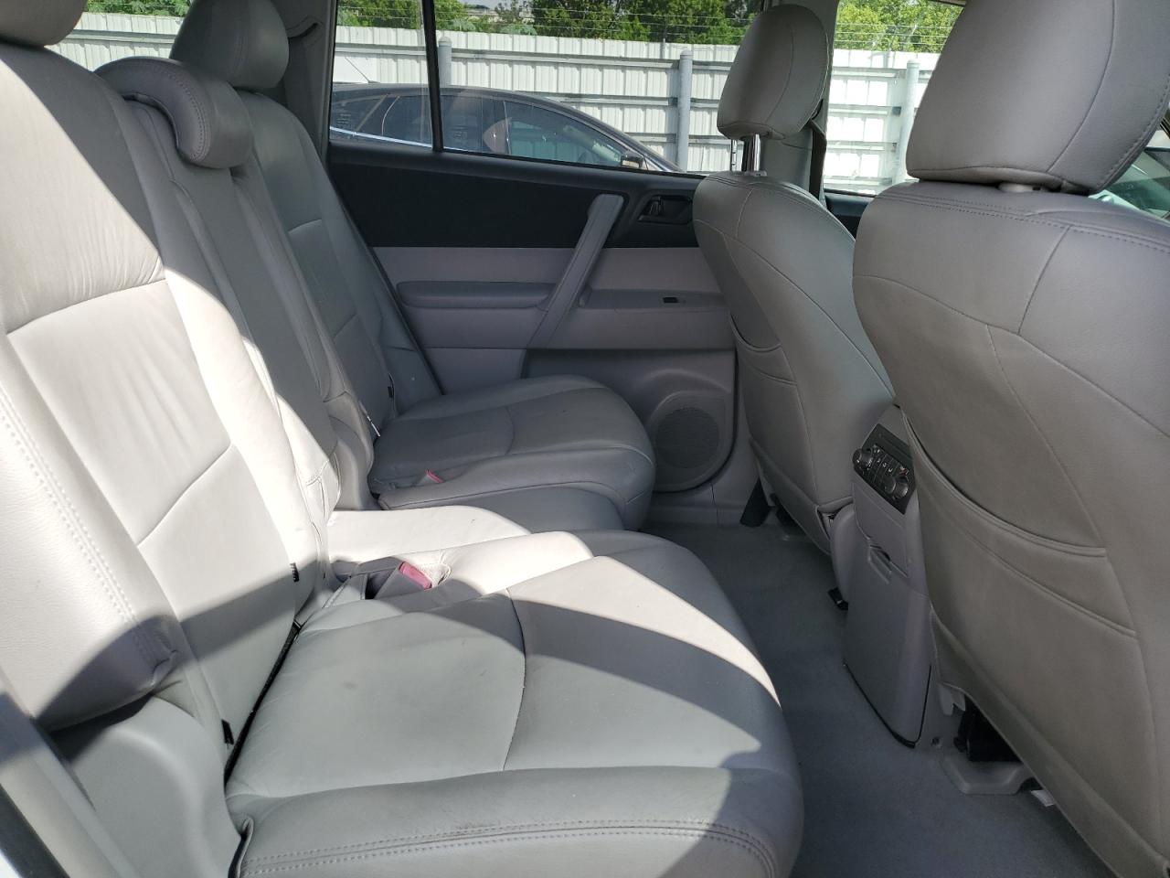 2008 Toyota Highlander VIN: JTEDS41AX82067243 Lot: 87224255