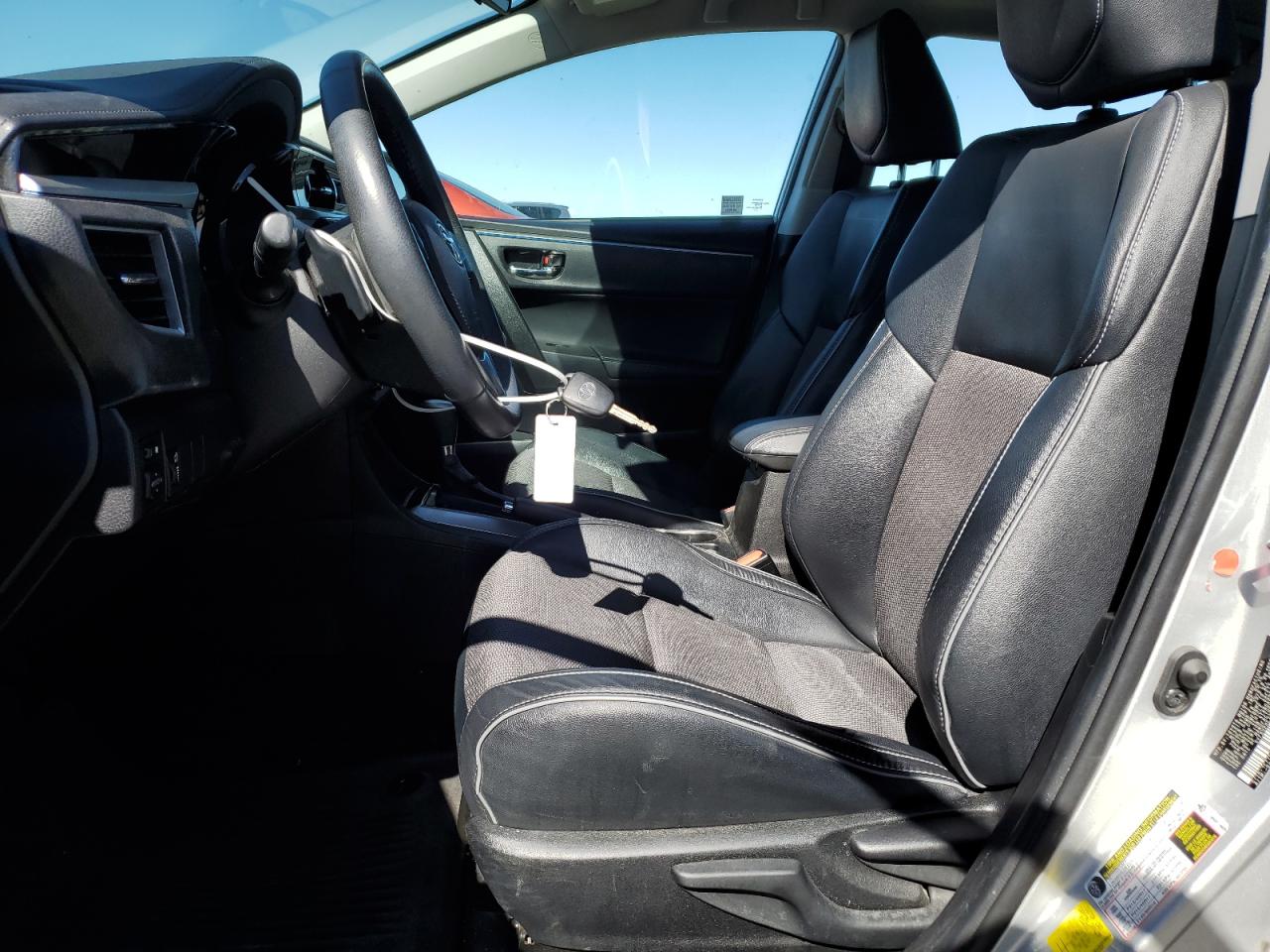 2016 Toyota Corolla L VIN: 5YFBURHE2GP520945 Lot: 82386125