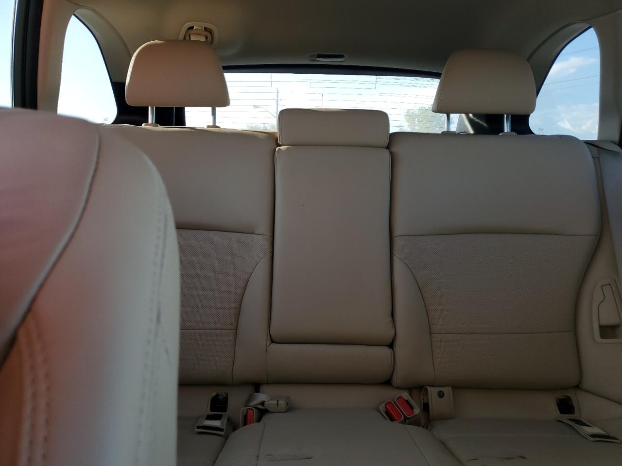 2018 Subaru Outback 2.5I Limited VIN: 4S4BSANC3J3359138 Lot: 82005845