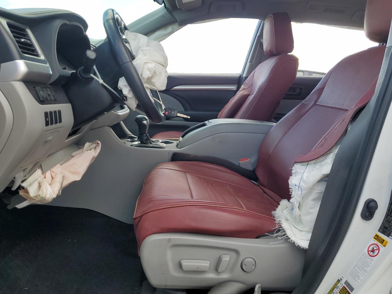 2019 Toyota Highlander Le VIN: 5TDBZRFH4KS918205 Lot: 86069835