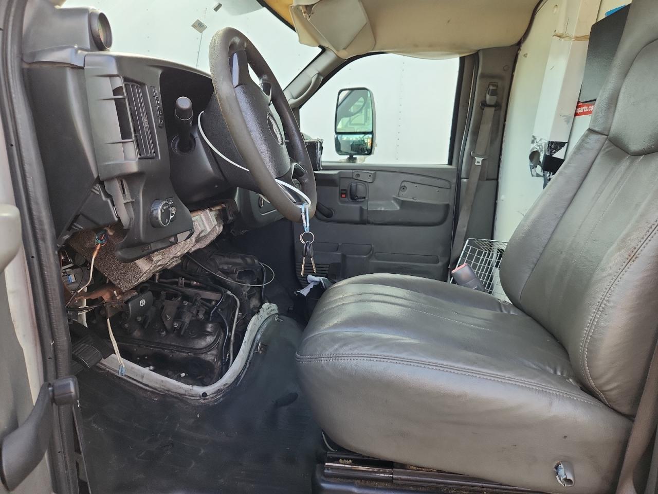 2008 GMC Savana Cutaway G3500 VIN: 1GDGG31C181910276 Lot: 84301215