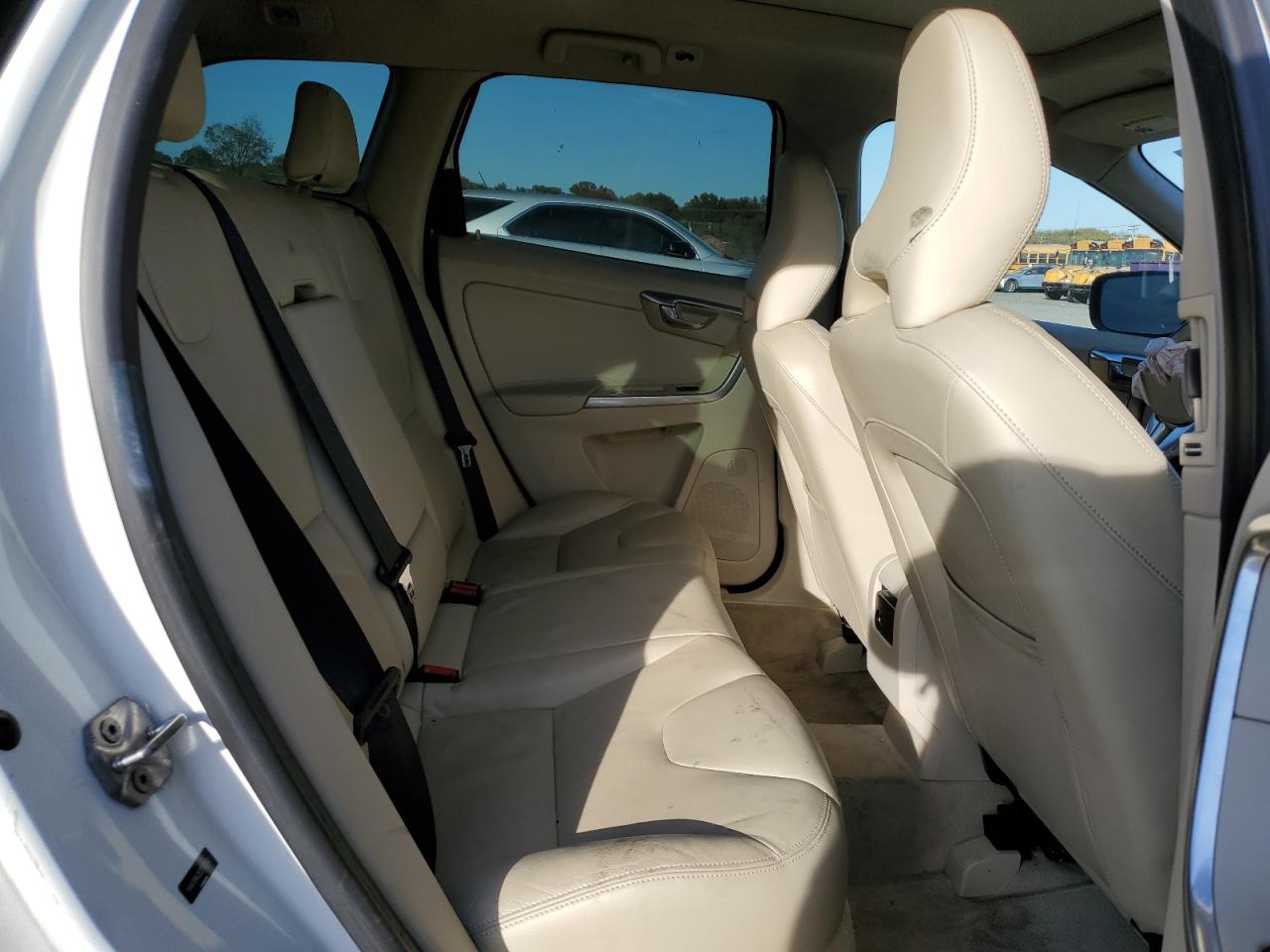 2015 Volvo Xc60 T5 Premier VIN: YV4612RK3F2737792 Lot: 90391485