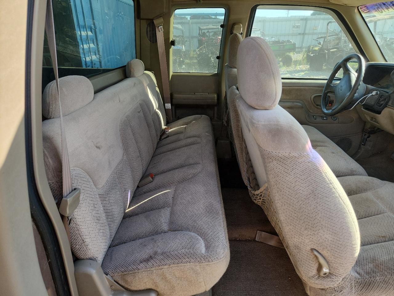 1997 Chevrolet Gmt-400 K1500 VIN: 2GCEK19R8V1244918 Lot: 84737415