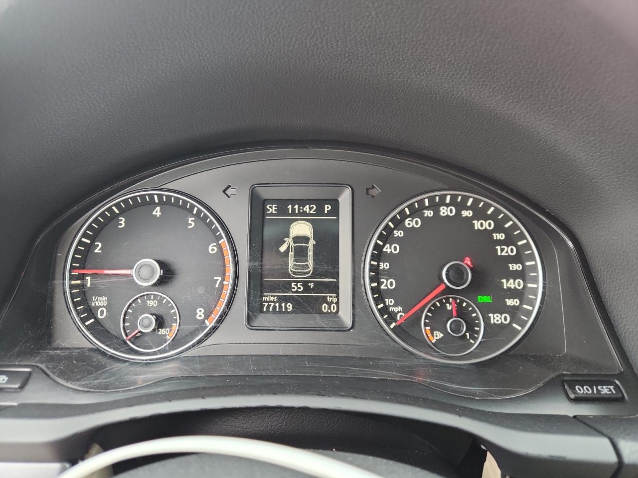 2011 Volkswagen Eos Komfort VIN: WVWBW7AH6BV002880 Lot: 82452335